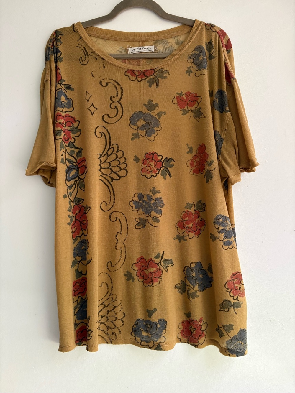 We The Free Printed Floral Boheme Tee in Tan• medium